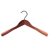Cintre contour du corps avec de larges épaules